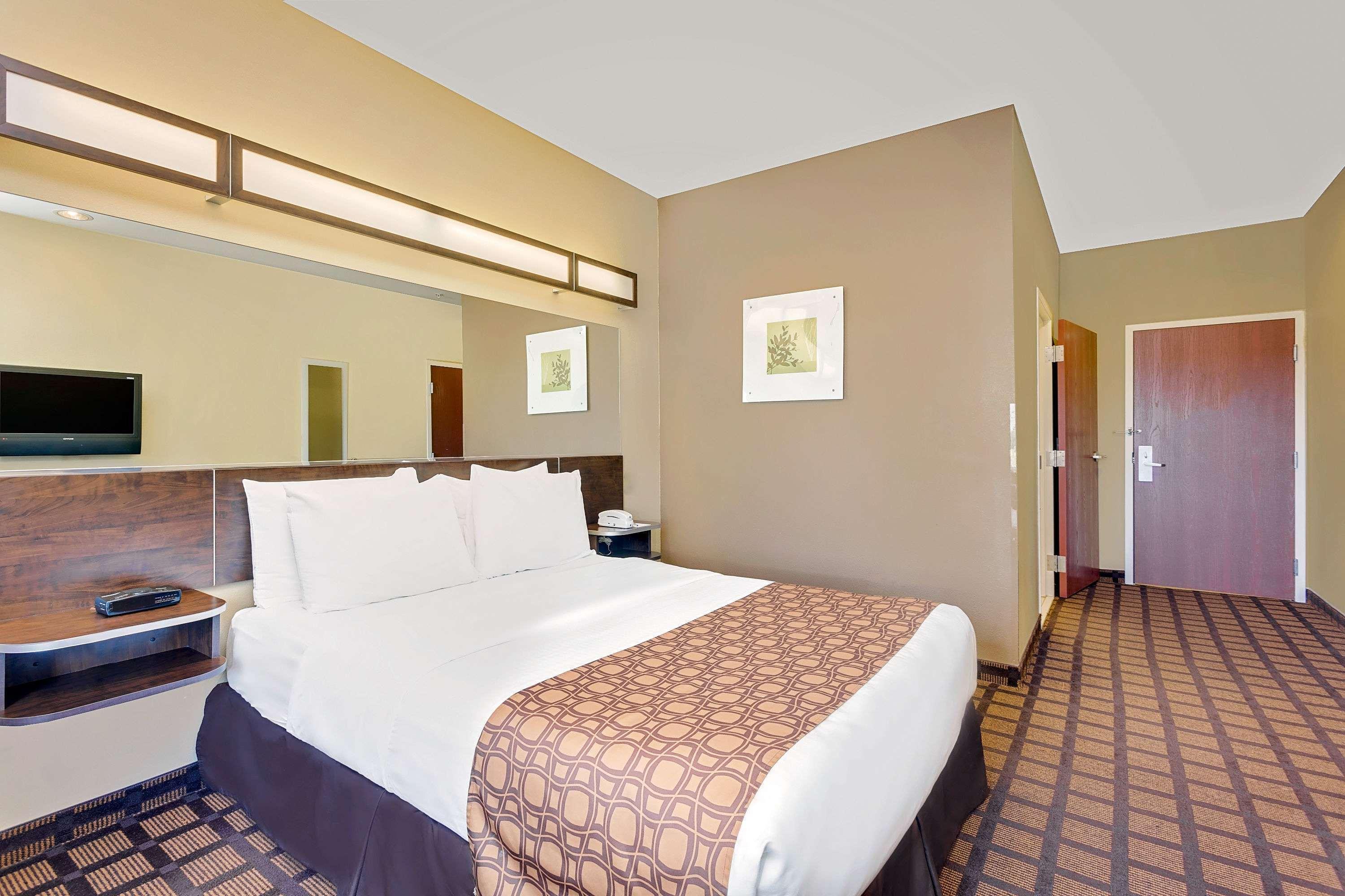 Microtel By Wyndham Perry National Fairground Area I-75 Экстерьер фото